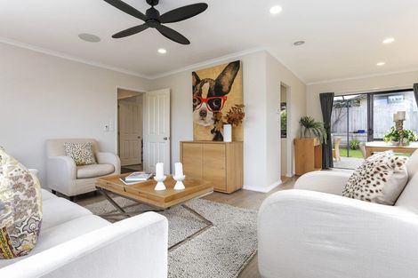 Photo of property in 7 Berkshire Terrace, Massey, Auckland, 0614