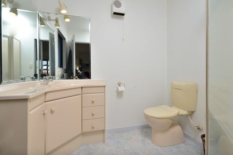 Photo of property in 4 Pampas Place, Western Heights, Hamilton, 3200