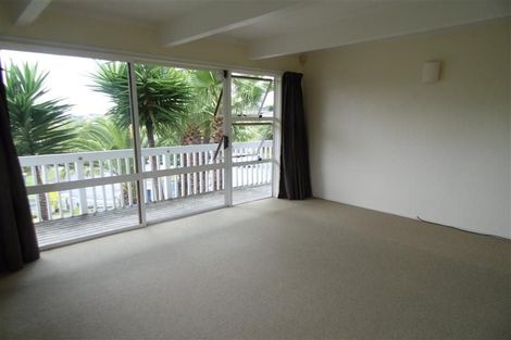 Photo of property in 55 Chatswood Grove, Chatswood, Auckland, 0626