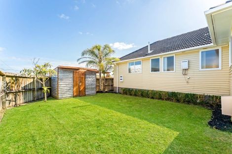 Photo of property in 168a Carlisle Road, Northcross, Auckland, 0632