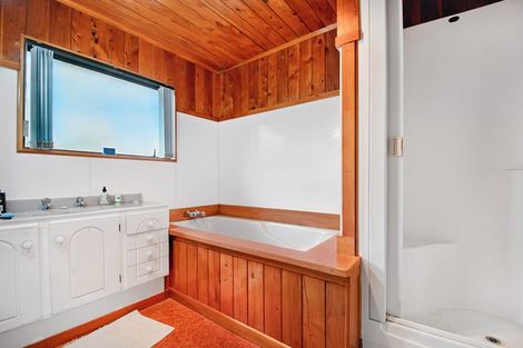 Photo of property in 83 Pipitiwai Drive, Helensville, Kaukapakapa, 0871