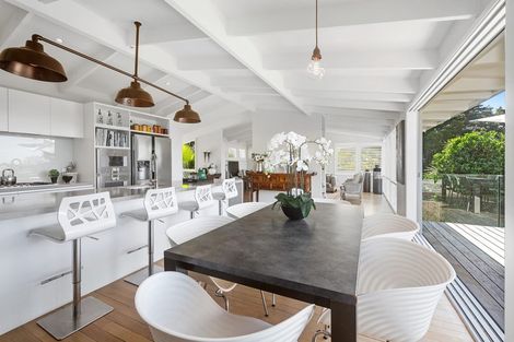 Photo of property in 32 Seaview Avenue, Northcote, Auckland, 0627