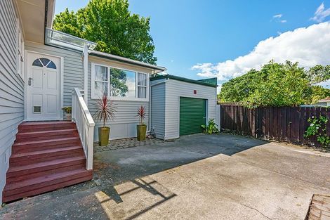Photo of property in 3/14 Orchid Place, Te Atatu South, Auckland, 0610