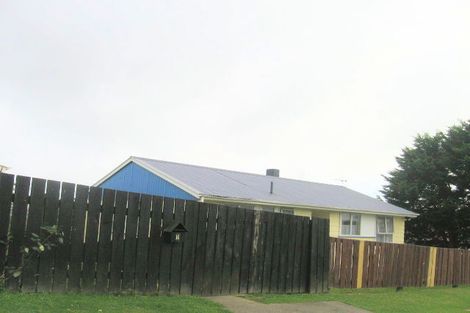 Photo of property in 14 Sasanof View, Ascot Park, Porirua, 5024