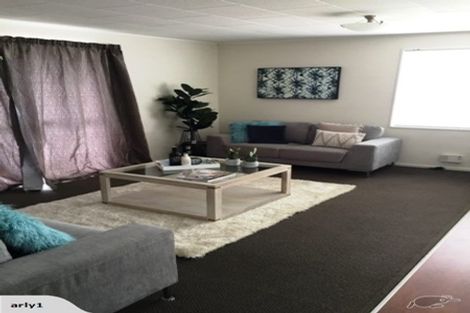 Photo of property in 220 Rosebank Road, Avondale, Auckland, 1026