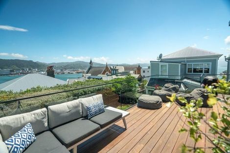 Photo of property in 2 Shannon Street, Mount Victoria, Wellington, 6011