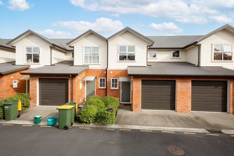 Photo of property in 53 Chiefs Court, Hamilton East, Hamilton, 3216