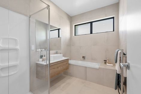 Photo of property in 21 Cadwil Drive, Beachlands, Auckland, 2018