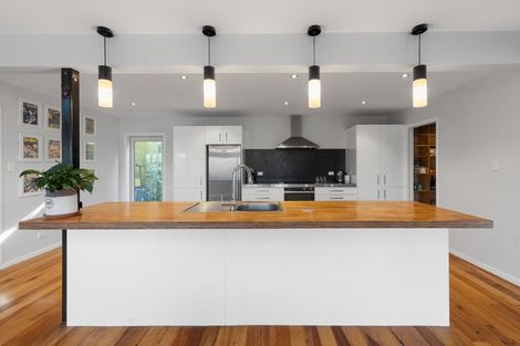Photo of property in 77a Makara Road, Karori, Wellington, 6012