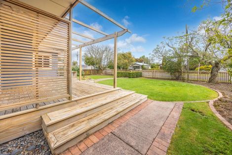 Photo of property in 20 Oxford Street, Fairfield, Hamilton, 3214