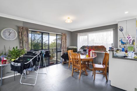 Photo of property in 8 Horizon Heights, Whalers Gate, New Plymouth, 4310