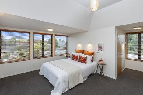 Photo of property in 16 Kent Lodge Avenue, Avonhead, Christchurch, 8042