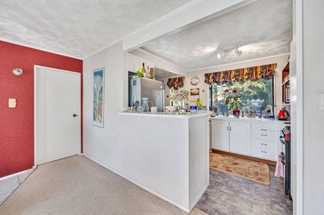 Photo of property in 7 Metric Place, Te Atatu South, Auckland, 0610