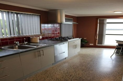 Photo of property in 15 South Road, Kensington, Dunedin, 9011