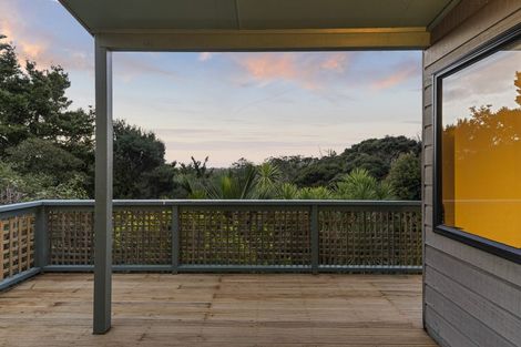 Photo of property in 28 Willow Avenue, Birkenhead, Auckland, 0626