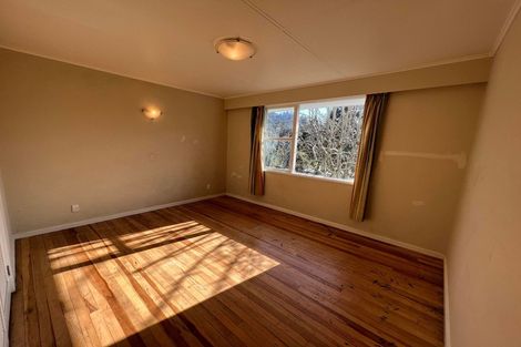 Photo of property in 29 Thomson Grove, Stokes Valley, Lower Hutt, 5019