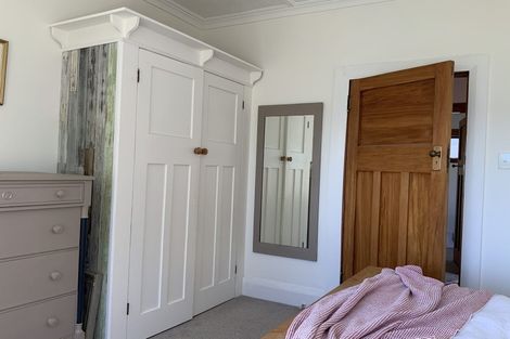 Photo of property in 25 Seatoun Heights Road, Miramar, Wellington, 6022