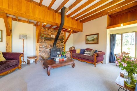 Photo of property in 235 No 2 Line, Okoia, Whanganui, 4572