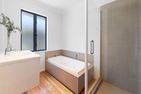 Photo of property in 19 Sovereign Gardens, Halswell, Christchurch, 8025