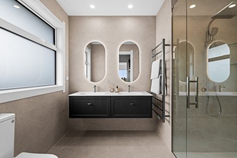 Photo of property in 129 Middle Road, Havelock North, 4130