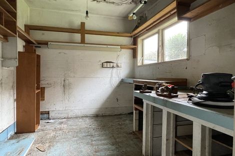 Photo of property in 295 Glenfield Road, Glenfield, Auckland, 0629