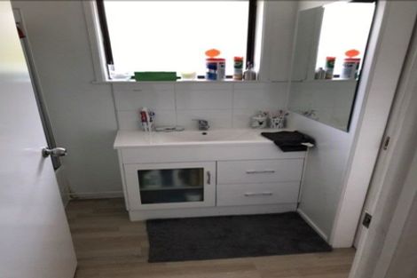 Photo of property in 6 Rainbow Place, Wattle Downs, Auckland, 2103