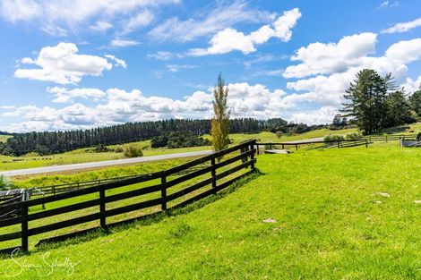 Photo of property in 2305 State Highway 12, Paparoa, 0571