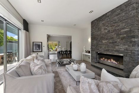 Photo of property in 10 Royds Street, Fendalton, Christchurch, 8014