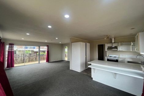 Photo of property in 64 Royal Road, Massey, Auckland, 0614