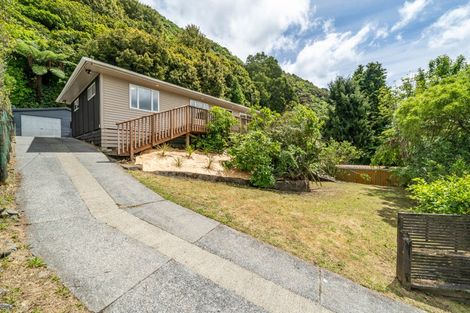 Photo of property in 22 Bridge Road, Birchville, Upper Hutt, 5018