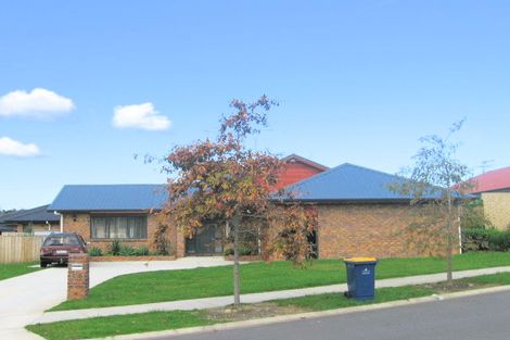 Photo of property in 51 Sapperton Drive, Henderson, Auckland, 0612