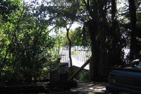 Photo of property in 135 Konini Road, Titirangi, Auckland, 0604