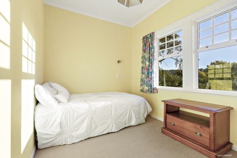 Photo of property in 1 Grove Road, Kelburn, Wellington, 6012