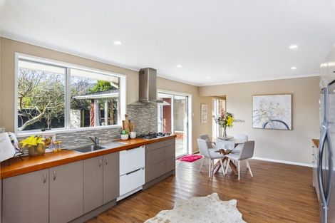 Photo of property in 37 Kapanui Road, Waikanae, 5036