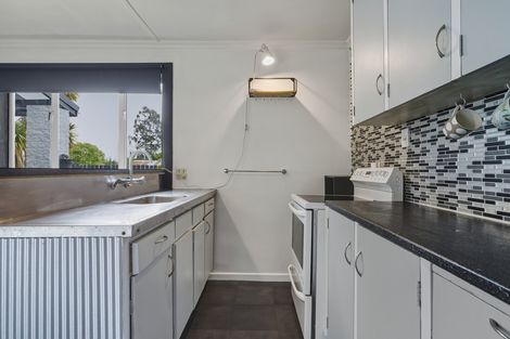 Photo of property in 8 Helensbrook Road, Milton, 9220