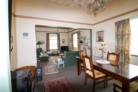 Photo of property in 7 Ruahine Street, Dannevirke, 4930