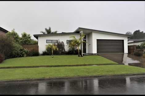 Photo of property in 28 Hamilton Drive, Wainui, Gisborne, 4010