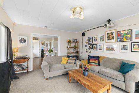 Photo of property in 185 Wainuiomata Road, Wainuiomata, Lower Hutt, 5014