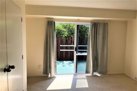 Photo of property in 2/52 Waitaki Street, Henderson, Auckland, 0612