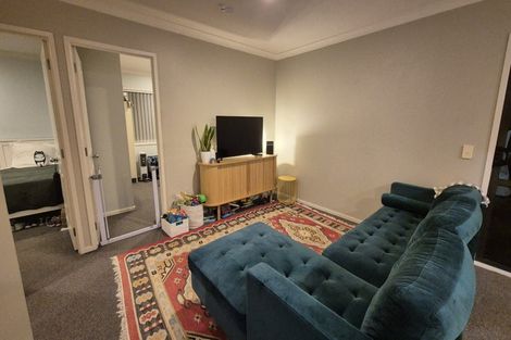 Photo of property in 202 Greenhithe Road, Greenhithe, Auckland, 0632