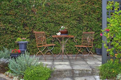 Photo of property in 2/32 Greenwood Road, Havelock North, 4130