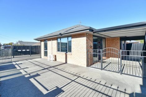 Photo of property in 1/123 Sawyers Arms Road, Northcote, Christchurch, 8052