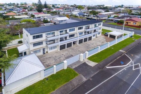 Photo of property in 15 Luke Street, Otahuhu, Auckland, 1062
