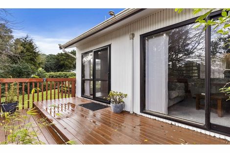 Photo of property in 19 Palmetto Place, Goodwood Heights, Auckland, 2105