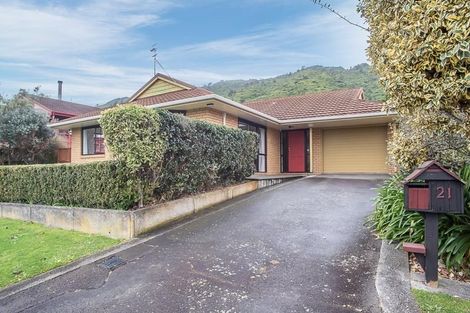 Photo of property in 21 Huia Street, Waikanae, 5036