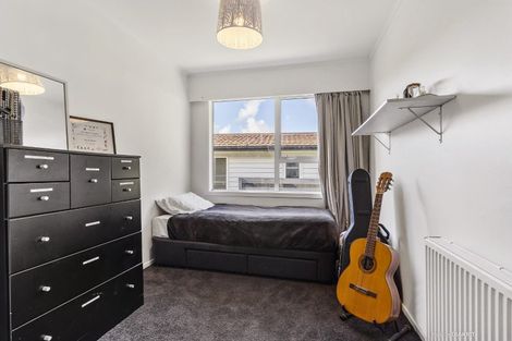 Photo of property in 49 Sunrise Boulevard, Tawa, Wellington, 5028