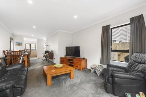Photo of property in 10 Taiaapure Street, Weymouth, Auckland, 2103