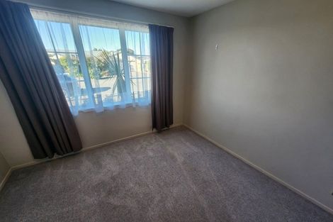Photo of property in 2/7 Orlando Crescent, Waimairi Beach, Christchurch, 8083