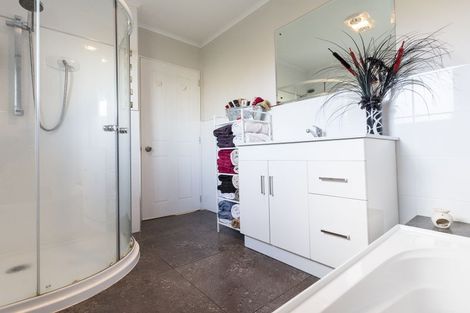 Photo of property in 13 Hairini Street, Hairini, Tauranga, 3112