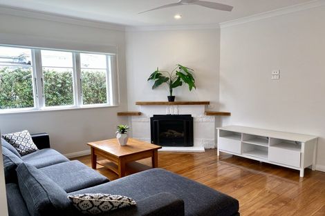 Photo of property in 2 Brassey Street, Waverley, 4510